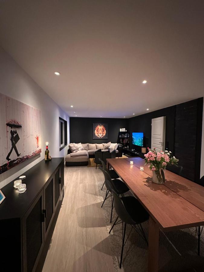 Remarkable 2-bed In Apartment